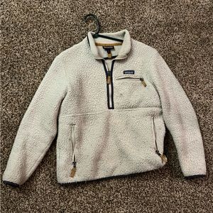 Womens Patagonia size small retro pile fleece pullover